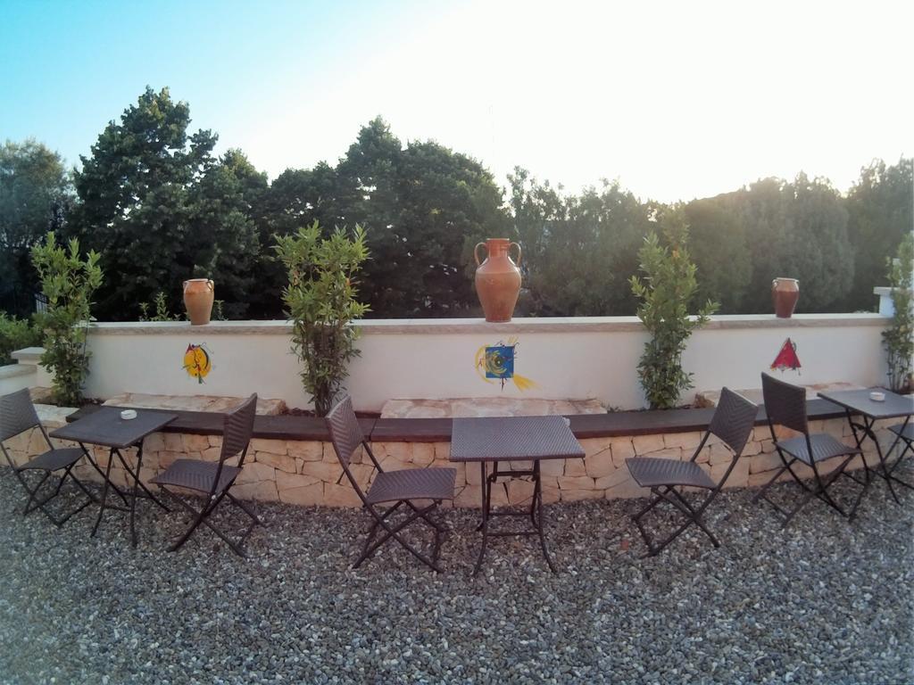 Art Rooms Joyful People Alberobello Exterior photo